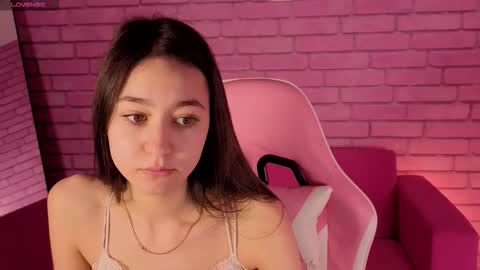 Nicole online show from February 5, 2026, 2:38 am