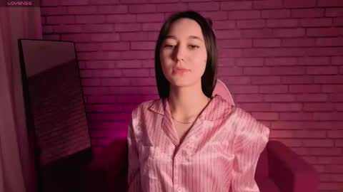 Snapshot of nicole_brownie chatting on May 5, 2026, 12:40 am Nicole online show from May 5, 2026, 12:40 am