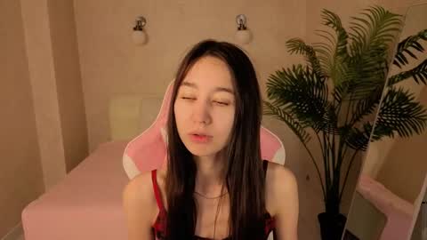Snapshot of nicole_brownie chatting on May 25, 2026, 1:11 am Nicole online show from May 25, 2026, 1:11 am