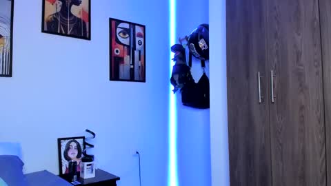 Snapshot of nicole_duran3095 chatting on January 16, 2025, 3:45 am Nick online show from January 16, 2025, 3:45 am