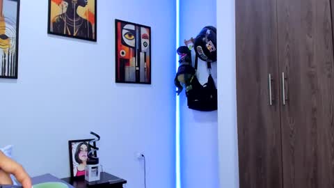 Snapshot of nicole_duran3095 chatting on January 18, 2025, 9:34 am Nick online show from January 18, 2025, 9:34 am