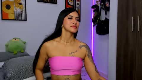 Snapshot of nicole_duran3095 chatting on January 28, 2025, 5:32 am Nick online show from January 28, 2025, 5:32 am