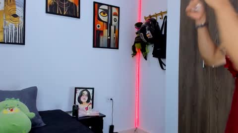 Snapshot of nicole_duran3095 chatting on March 5, 2025, 4:45 am Nick online show from March 5, 2025, 4:45 am