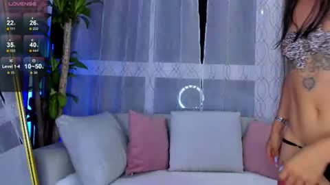 Snapshot of nicole_duran3095 chatting on July 22, 2026, 4:04 am Nick online show from July 22, 2026, 4:04 am