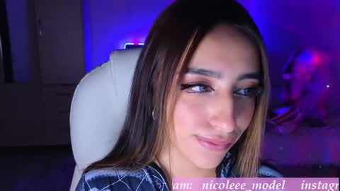 Nicole online show from November 5, 2025, 5:07 am