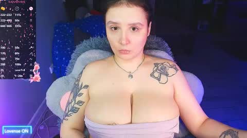 Kitty Nikki online show from April 16, 2026, 9:39 pm