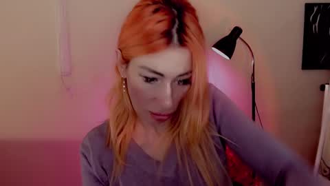 Snapshot of nicole_g0ld_ chatting on December 23, 2024, 7:38 am Nicole online show from December 23, 2024, 7:38 am