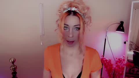 Snapshot of nicole_g0ld_ chatting on January 16, 2025, 11:16 pm Nicole online show from January 16, 2025, 11:16 pm