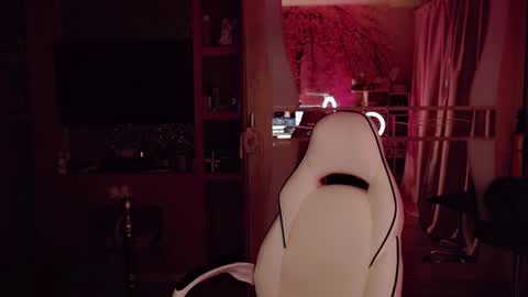 Snapshot of nicole_g0ld_ chatting on March 8, 2026, 6:17 am Nicole online show from March 8, 2026, 6:17 am