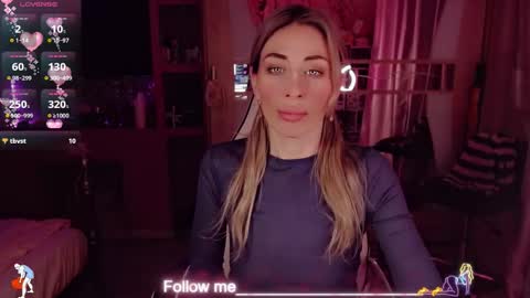 Snapshot of nicole_g0ld_ chatting on March 15, 2026, 12:16 am Nicole online show from March 15, 2026, 12:16 am