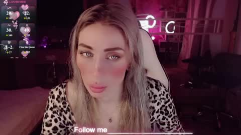 Snapshot of nicole_g0ld_ chatting on March 28, 2026, 11:26 pm Nicole online show from March 28, 2026, 11:26 pm