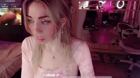 Snapshot of nicole_g0ld_ chatting on March 29, 2026, 7:47 pm Nicole online show from March 29, 2026, 7:47 pm