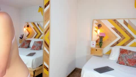 Snapshot of nicole_haley chatting on February 21, 2025, 11:44 am Nicole Haley online show from February 21, 2025, 11:44 am