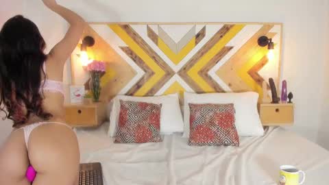 Snapshot of nicole_haley chatting on February 24, 2025, 3:20 pm Nicole Haley online show from February 24, 2025, 3:20 pm