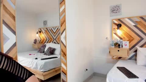 Snapshot of nicole_haley chatting on February 26, 2025, 7:27 pm Nicole Haley online show from February 26, 2025, 7:27 pm