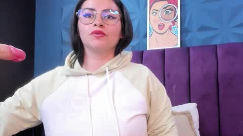 Snapshot of nicole_jonss chatting on May 15, 2026, 11:34 pm Nicole online show from May 15, 2026, 11:34 pm
