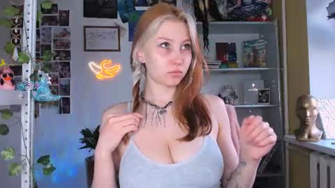 Snapshot of nicole_matt chatting on July 12, 2026, 2:13 am Nicole online show from July 12, 2026, 2:13 am