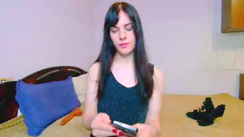 Snapshot of nicole_redfield chatting on September 23, 2025, 5:21 am Nicole online show from September 23, 2025, 5:21 am