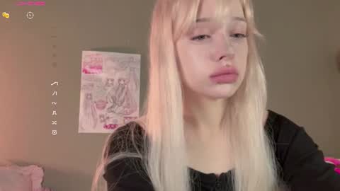 Snapshot of nicole_yo chatting on June 17, 2026, 10:32 pm Mary online show from June 17, 2026, 10:32 pm