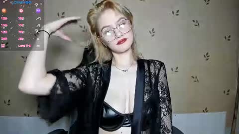 Snapshot of nicoledaviss_ chatting on June 20, 2026, 7:16 pm NicoleDavis online show from June 20, 2026, 7:16 pm