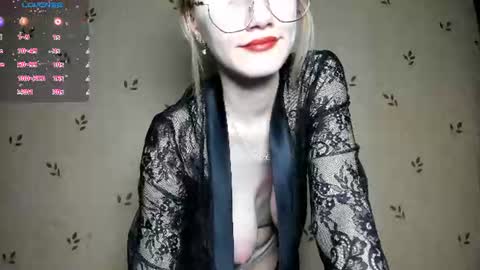 NicoleDavis online show from June 25, 2026, 7:40 pm