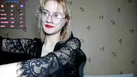 NicoleDavis online show from June 28, 2026, 7:20 pm