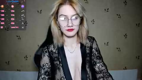 NicoleDavis online show from July 5, 2026, 7:21 pm