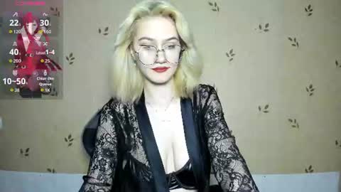 NicoleDavis online show from July 18, 2026, 7:17 pm