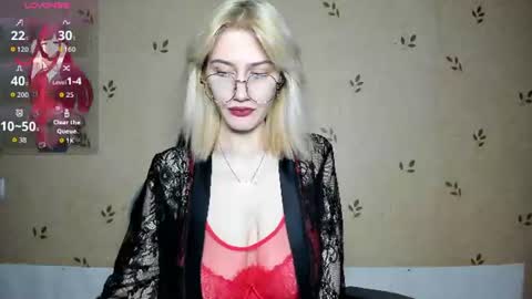 NicoleDavis online show from July 26, 2026, 7:21 pm