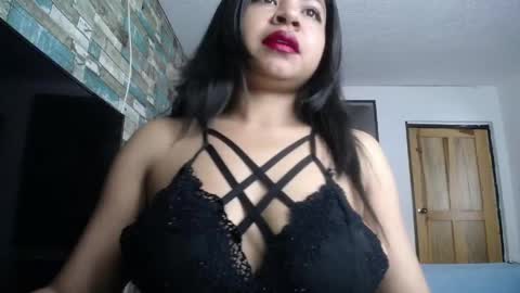Nicole online show from May 4, 2026, 2:57 pm