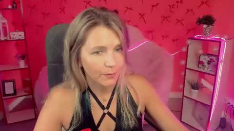 Snapshot of nicolehits chatting on July 28, 2026, 7:39 pm nicolehits online show from July 28, 2026, 7:39 pm