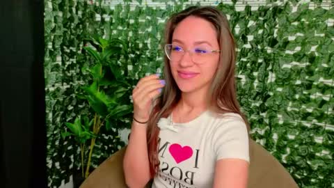 nicoleirisxxx online show from May 1, 2026, 5:34 am