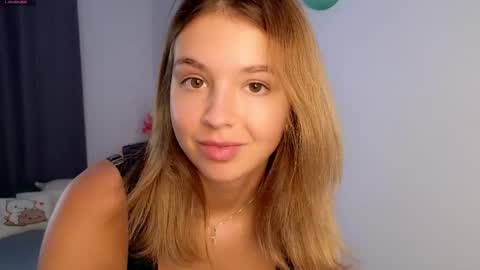 Snapshot of nicolelevis chatting on May 8, 2026, 7:41 pm Nicole online show from May 8, 2026, 7:41 pm