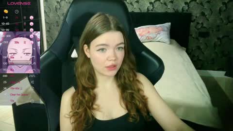 NicoleMeew online show from April 6, 2026, 12:17 pm