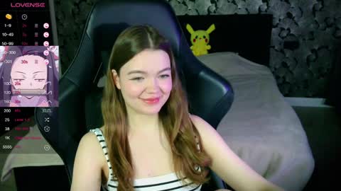 NicoleMeew online show from April 11, 2026, 1:48 pm