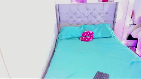 nicoleparker10 online show from December 24, 2024, 5:38 am
