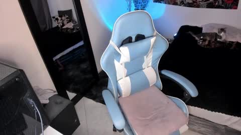 Snapshot of nicolepeachx chatting on February 1, 2025, 10:13 pm Nicol independent model online show from February 1, 2025, 10:13 pm