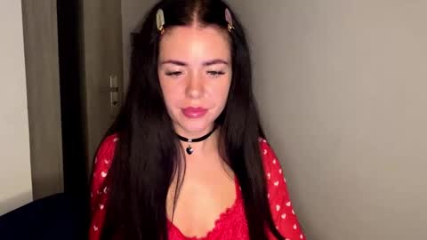 Nicole online show from March 10, 2026, 9:31 pm