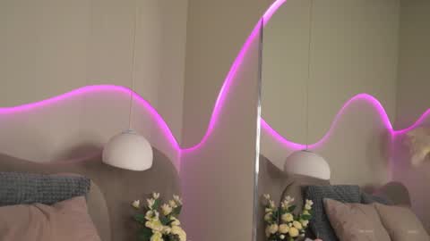 Nicole Space online show from July 13, 2026, 4:04 am