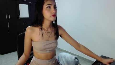 Snapshot of nicoletta_c66 chatting on April 15, 2026, 9:37 pm Nicole online show from April 15, 2026, 9:37 pm