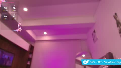 Nicol  online show from September 21, 2025, 11:39 pm