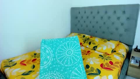 Snapshot of nicolewind_ chatting on December 5, 2025, 2:14 pm ELIZABETH online show from December 5, 2025, 2:14 pm