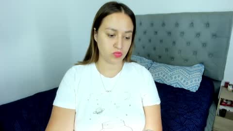 ELIZABETH  online show from May 19, 2026, 10:49 pm