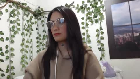 Snapshot of nicoll_anistocn chatting on April 21, 2026, 12:22 pm NICOLL online show from April 21, 2026, 12:22 pm