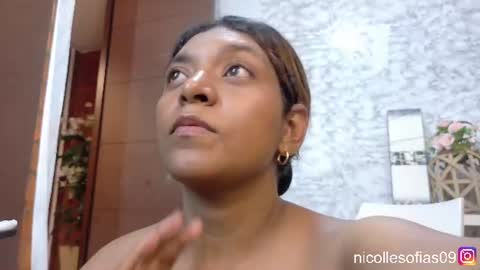 Snapshot of nicolle4 chatting on June 25, 2026, 2:11 am nicolle4 online show from June 25, 2026, 2:11 am