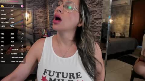 Snapshot of nicolle__doll chatting on June 4, 2026, 8:26 pm Nicolle online show from June 4, 2026, 8:26 pm