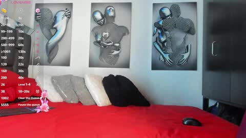 nicolle_hanks1 online show from January 14, 2025, 2:29 am