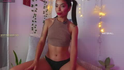 Snapshot of nicolle_swt chatting on June 7, 2026, 1:10 am Nicolle online show from June 7, 2026, 1:10 am