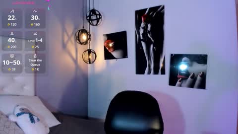 Snapshot of nicollee_heart chatting on November 10, 2025, 2:27 pm Nicolle online show from November 10, 2025, 2:27 pm