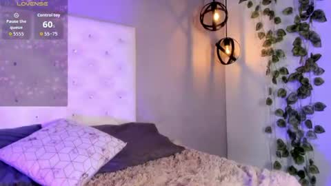 Nicolle online show from July 27, 2026, 2:13 pm